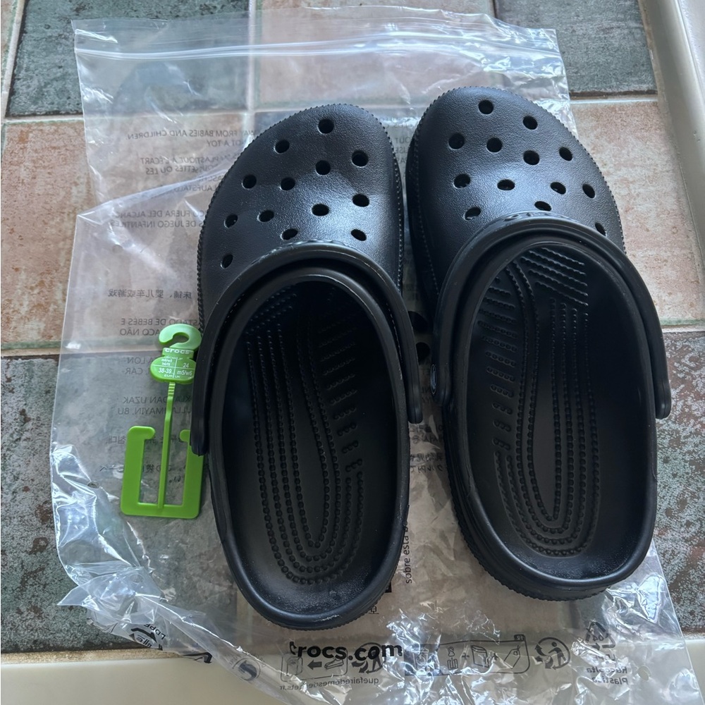 Crocs - Picture 4 of 4